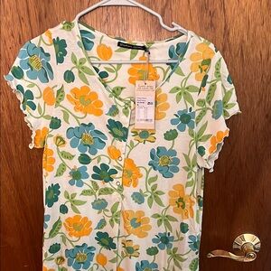 Gudrun Sjoden Cream Fitted dress with Buttoned Style